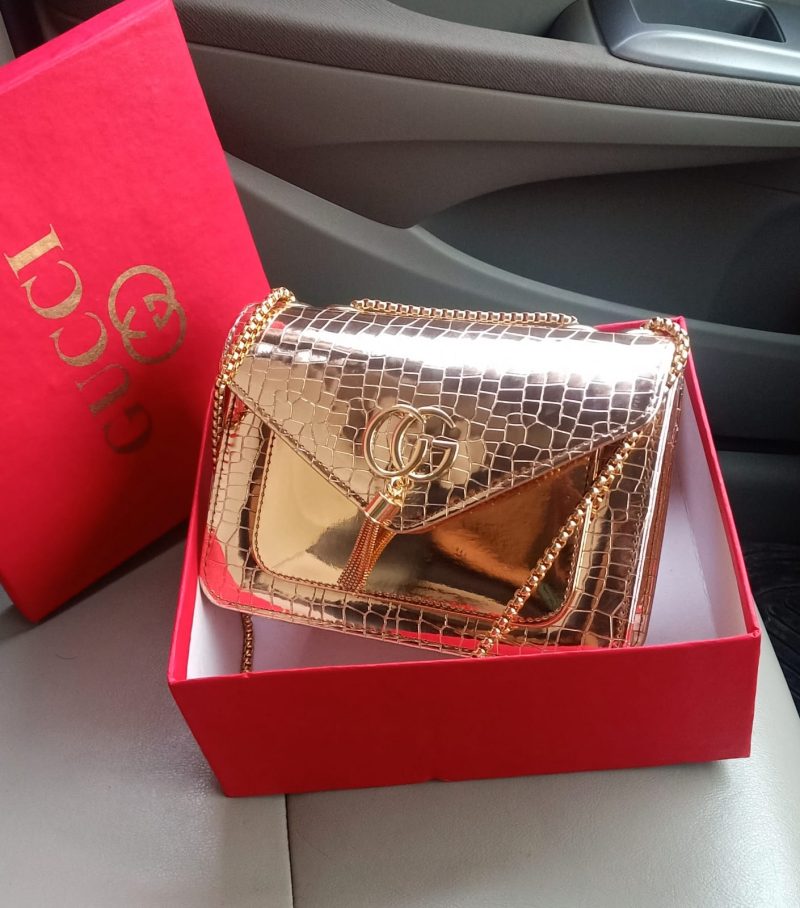 GUCCI Crossbody Luxury Bag Golden