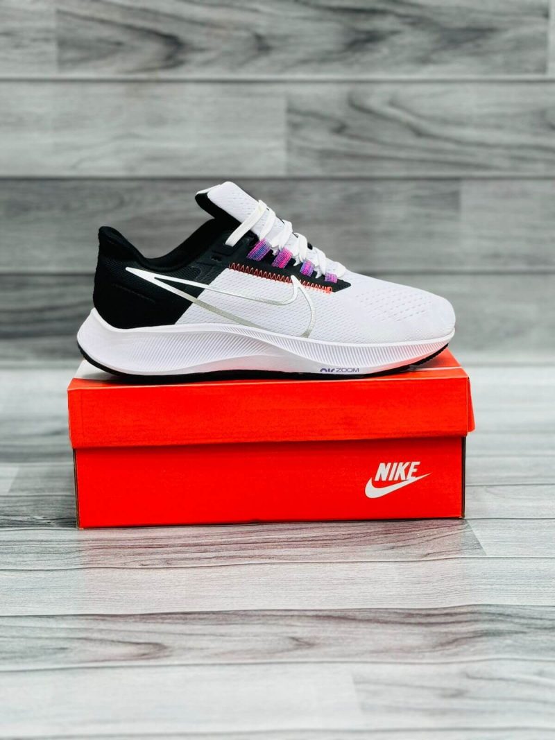 NKE Air Zoom Pegasus 38 - Image 4